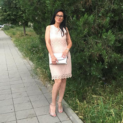 Светла Николова